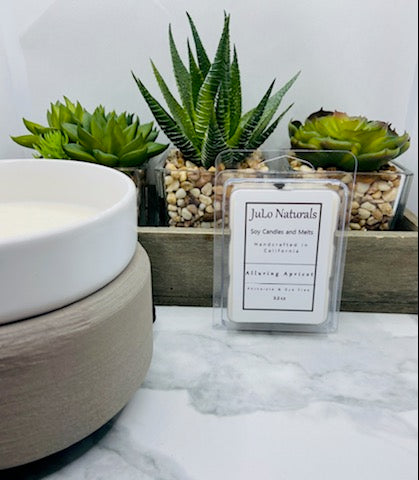 Alluring Apricot Soy Wax Melts are the perfect handmade candle gift for her or for your home!